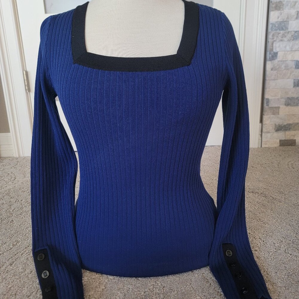 Adorable Karl Lagerfield Paris knit blouse, size small